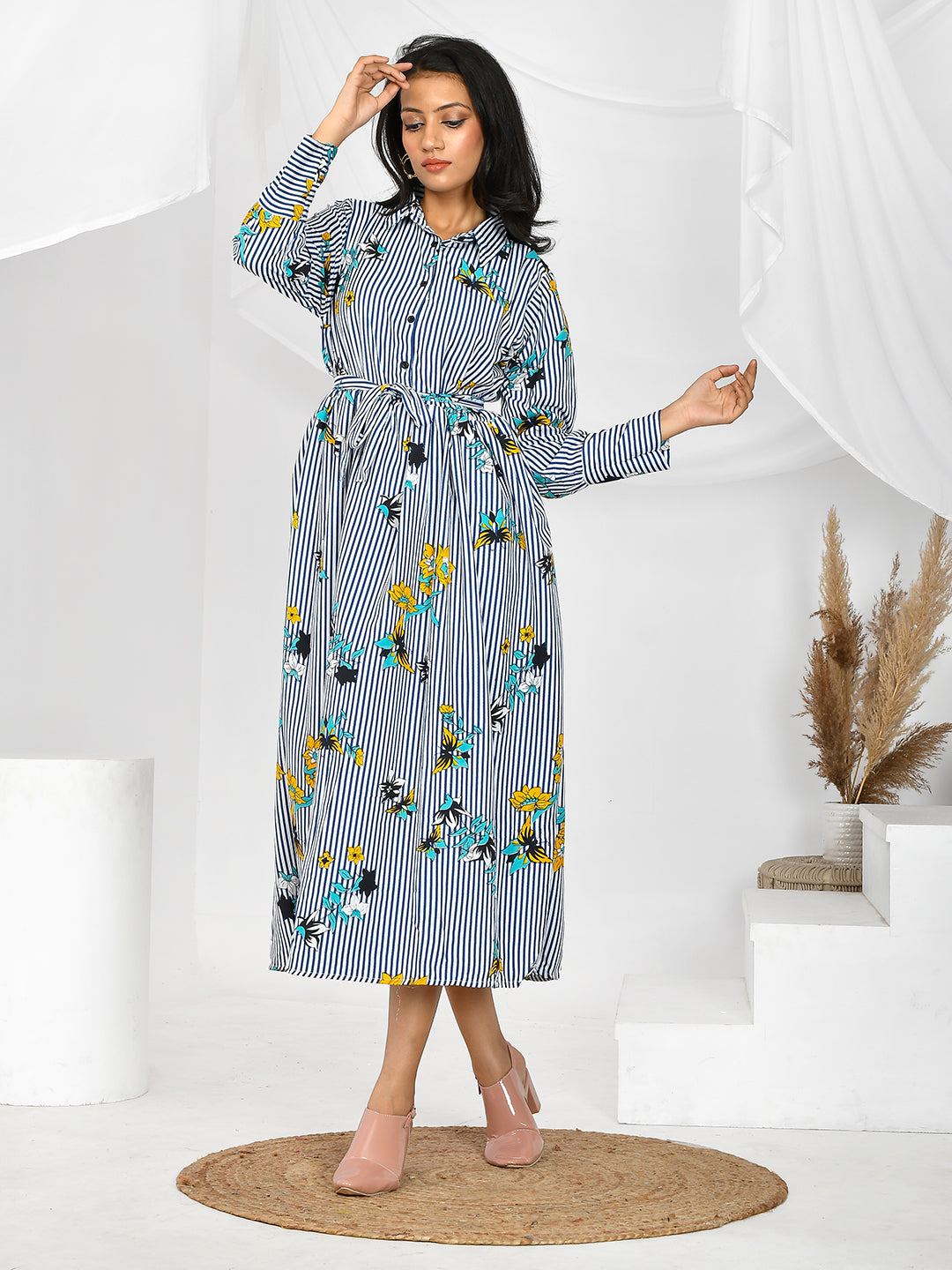 LADIES FLAVOUR ALEXA FANCY WESTERN DRESS Stunning catalog Rehmat Boutique